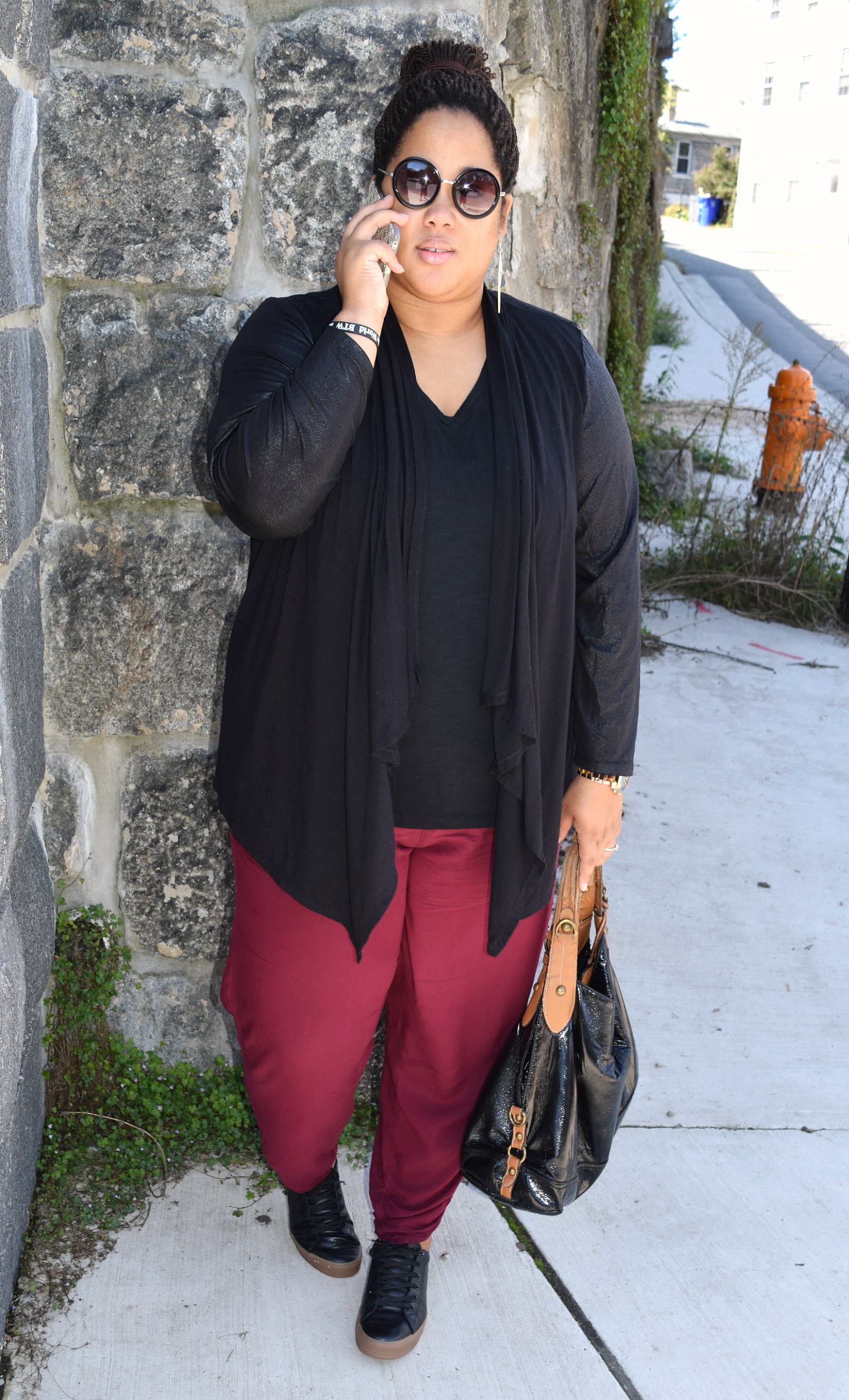 how-to-wear-burgundy-and-black