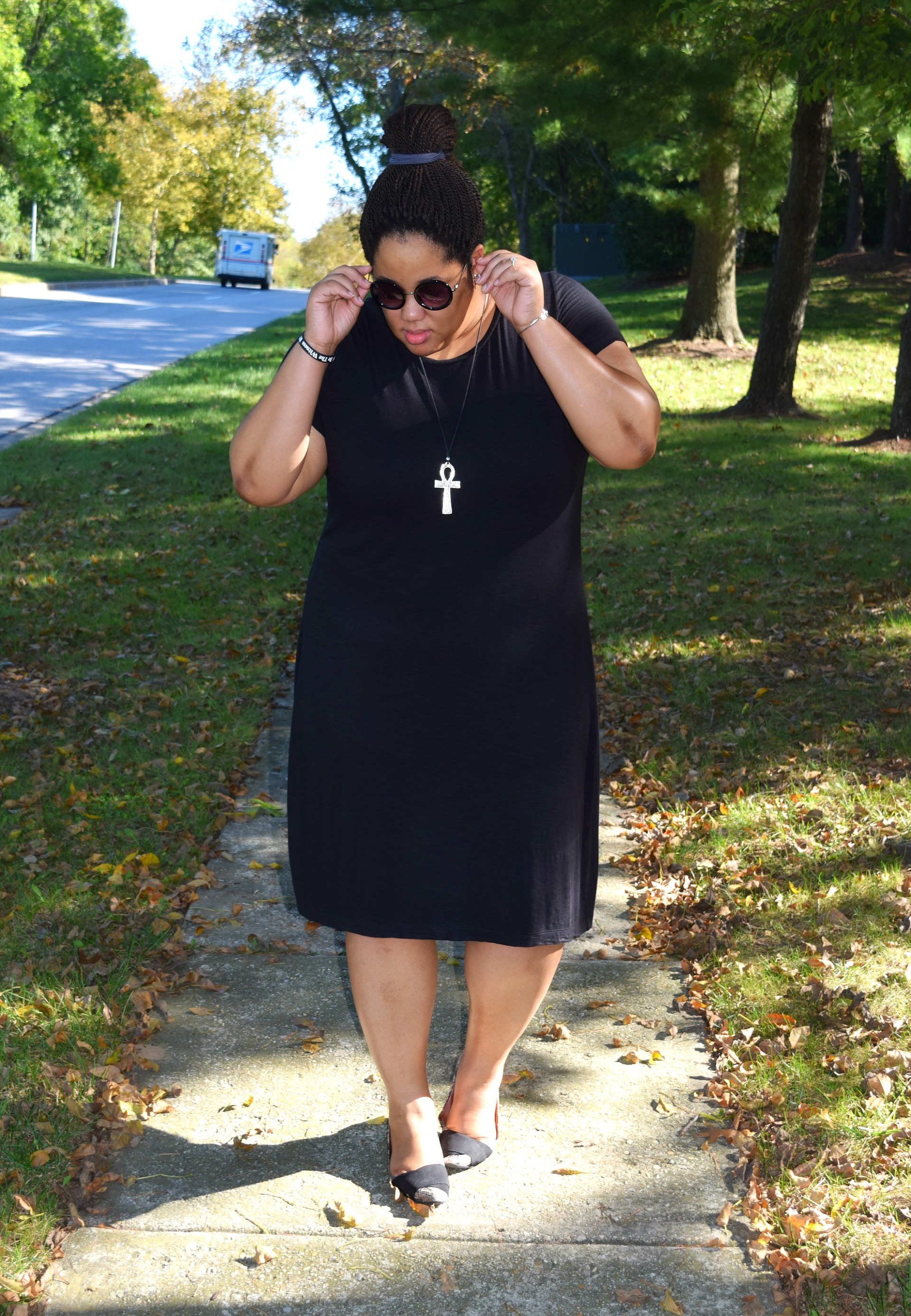 Ways to Simplify Your Wardrobe - All Black Outfit 