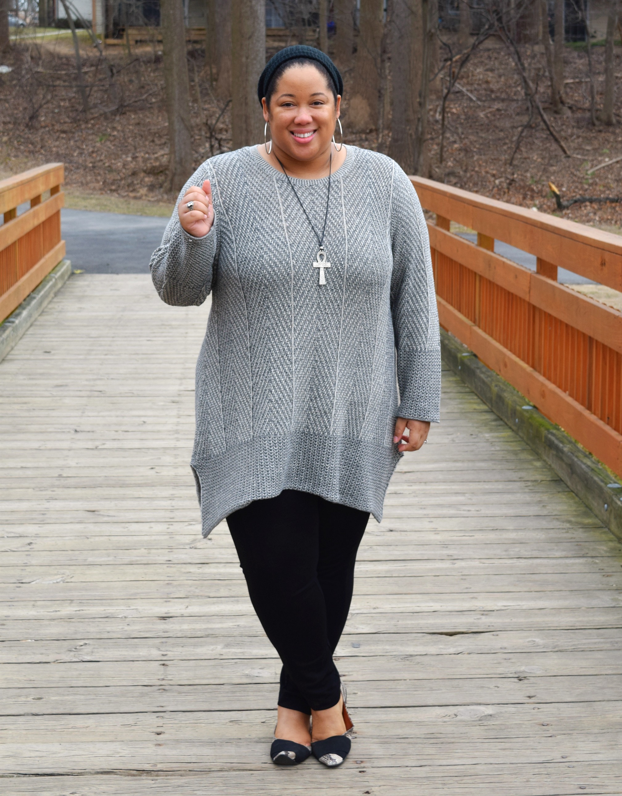 Personal Style | Grey Sweater and Black Leggings