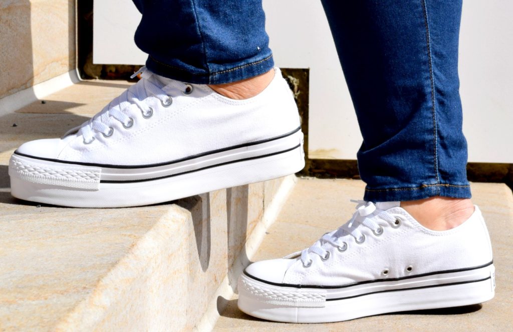 Personal Style Casually Styling Platform Converse Sneakers